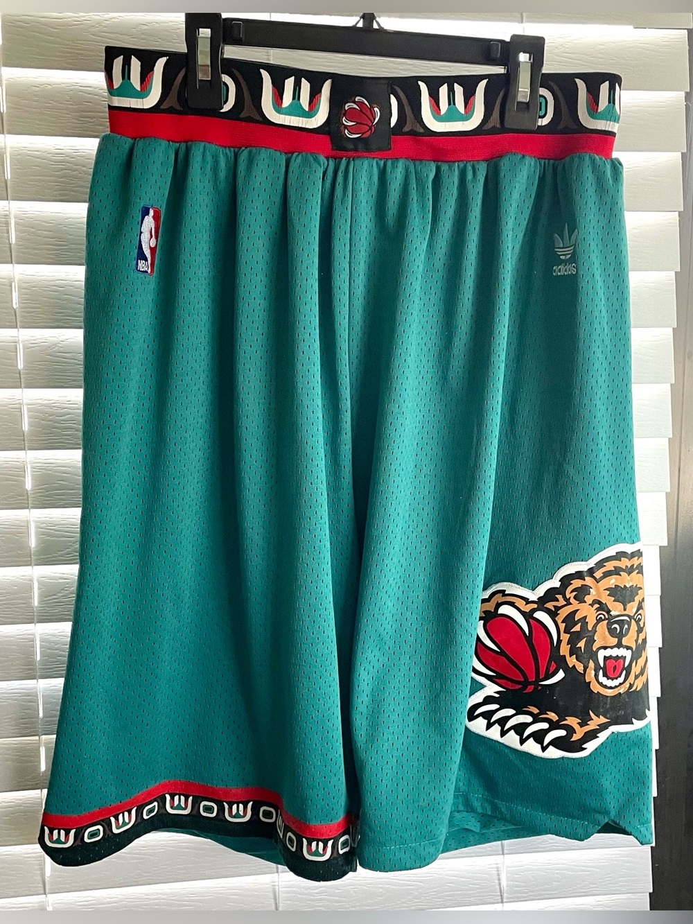 *AUTHENTIC* Adidas~Memphis Grizzlies - NBA - Men’s Shorts - Size XXL - #7991A